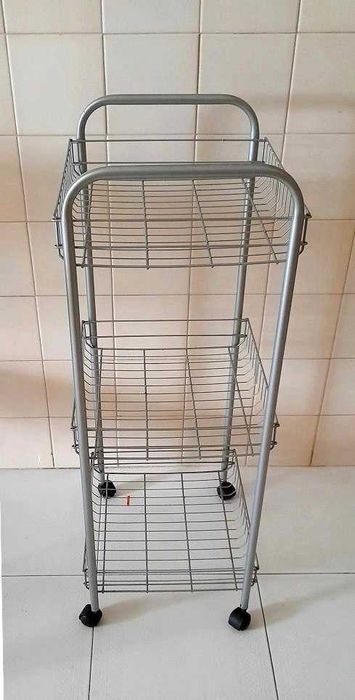 Carrinho de Cozinha (em alumínio)