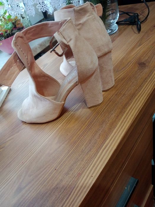 Buty okazjonalne