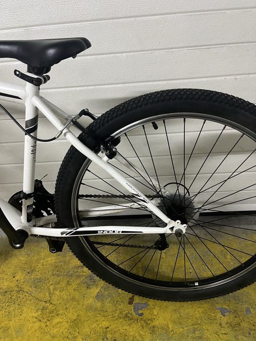 Bicicleta Indur 27.5 branca