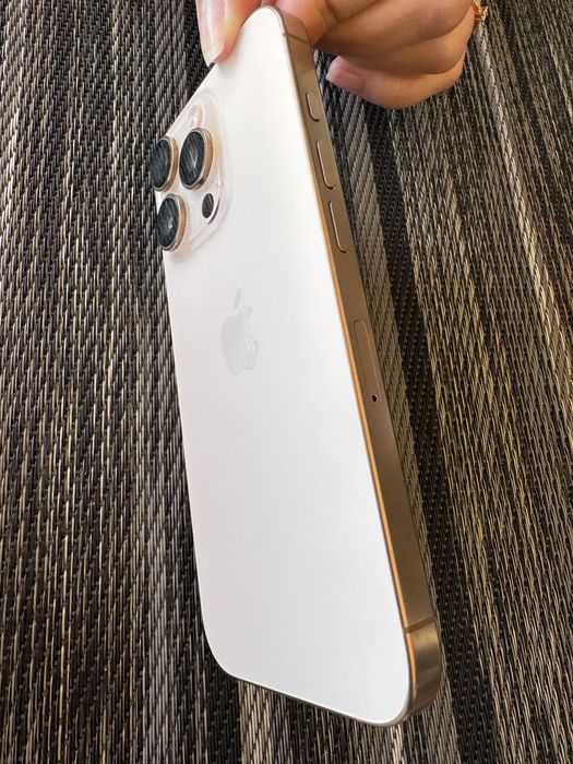 iPhone 16 Pro 128 GB — Starlight | Muito bom estado