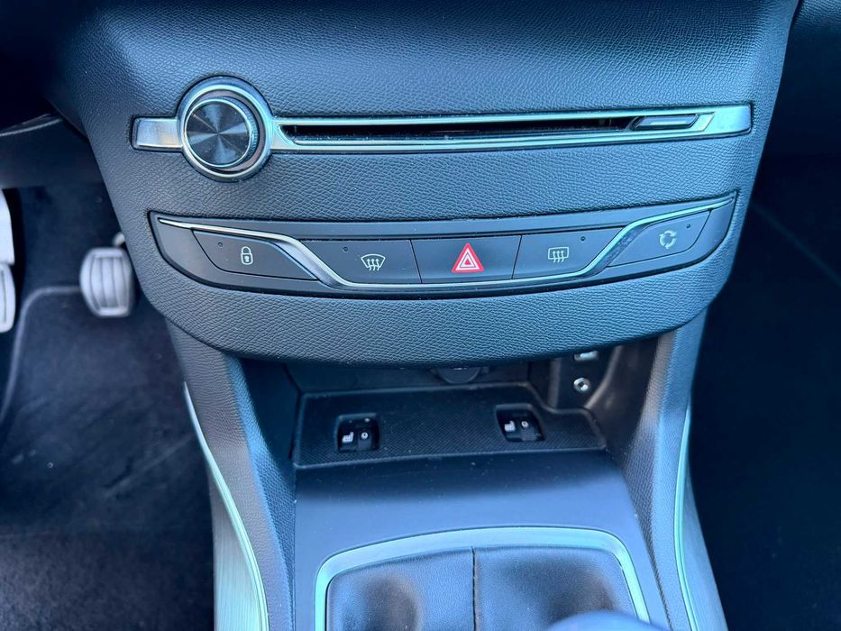 Peugeot 308 SW 1.6 HDi Allure (Full Extras) – Histórico 100% Marc