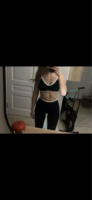 Фітнес костюм жіночий М розмір ( новий )