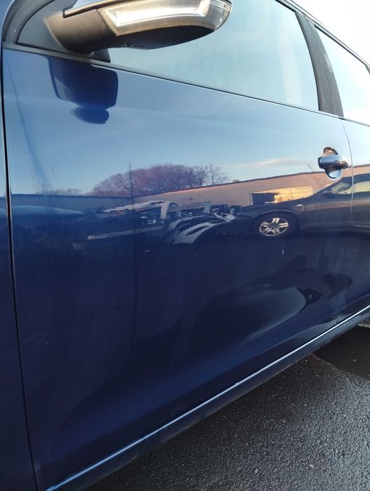 VW Golf 5 Variant 1.6i 2008r.Drzwi przednie lewe.