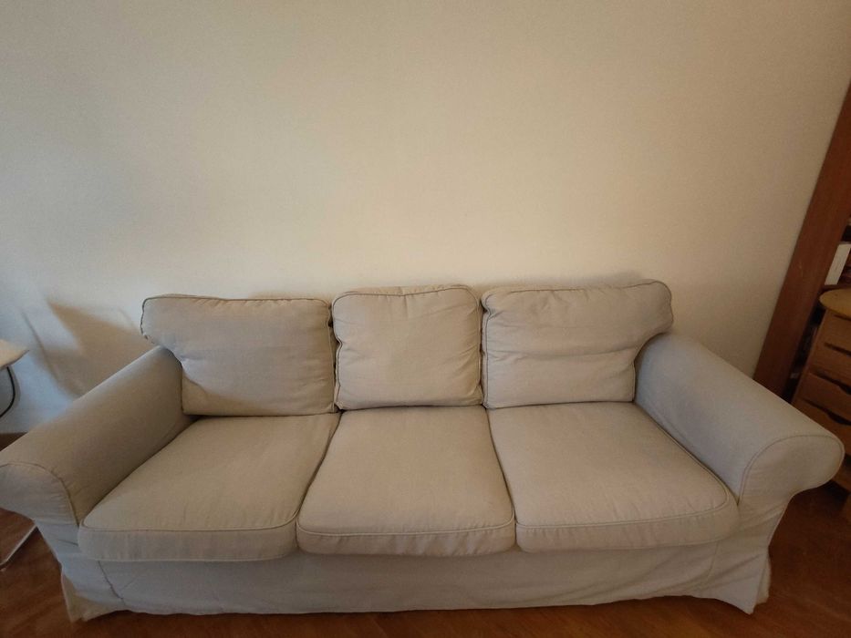 Vendo Sofá de 3 Lugares