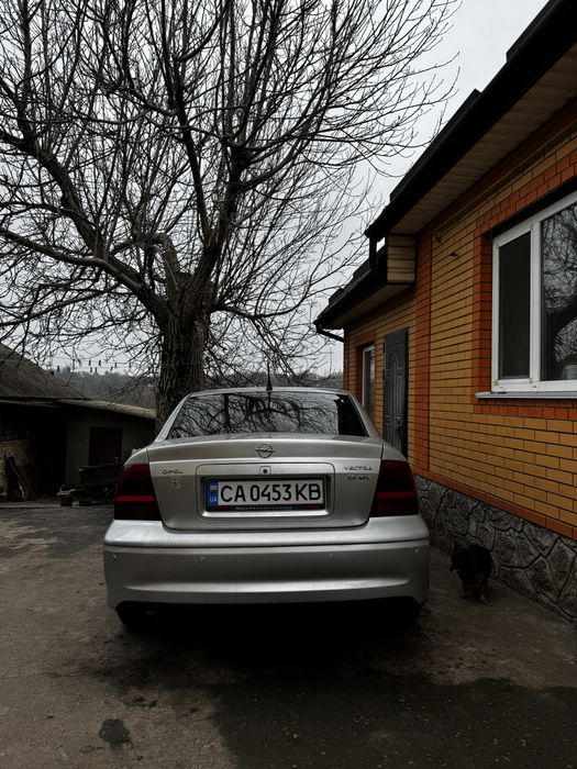 Продам машину Opel Vektra B