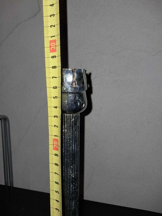 Castiçal em metal 3€