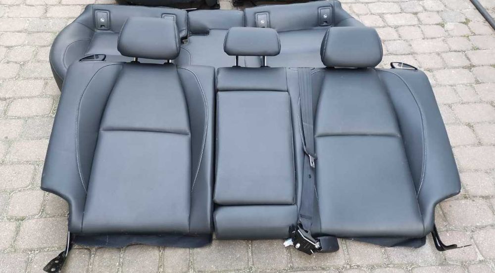 Mazda cx-30 komplet siedzeń skórzanych