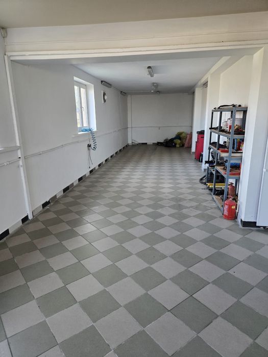 Wynajmę hale łacznie 196m2