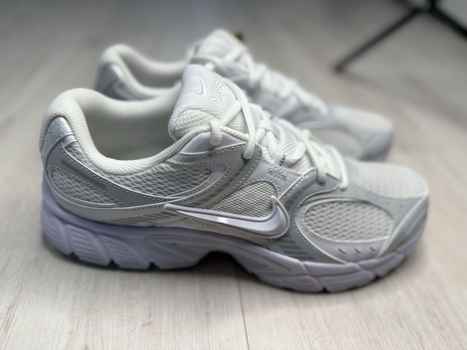 Кросівки Nike V5 RNR White Black Metallic Silver HJ5228-101