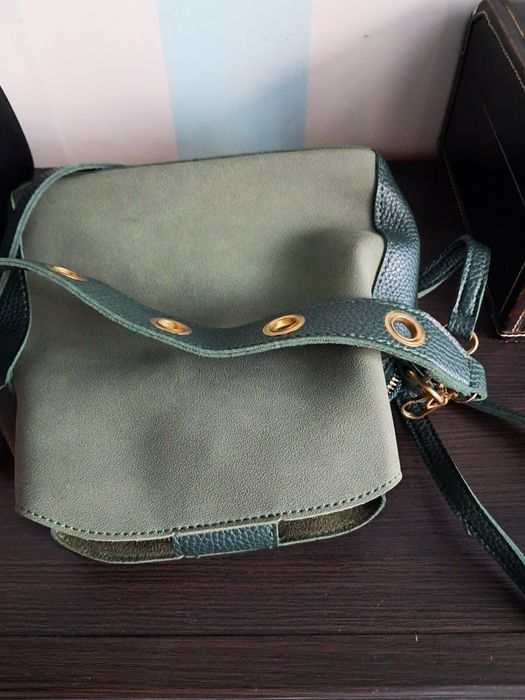 Сумка,  натуральна шкіра. Не підійшов колір.