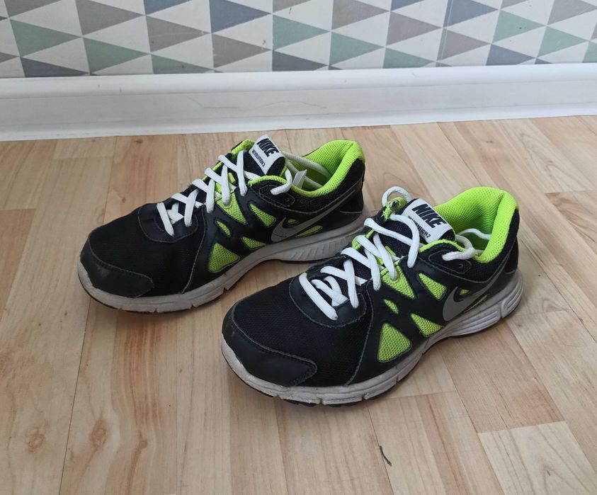 Buty Nike R 37,5 LATO Hala Białe Stan BDB- Okazja Wwa Lwo
