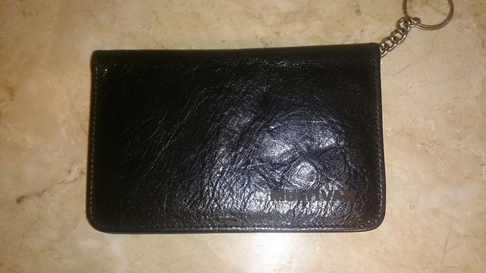 Skórzane etui na dokumenty