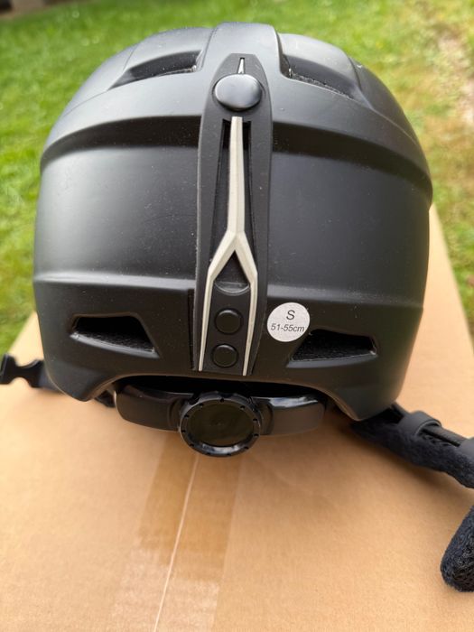 Kask narciarski