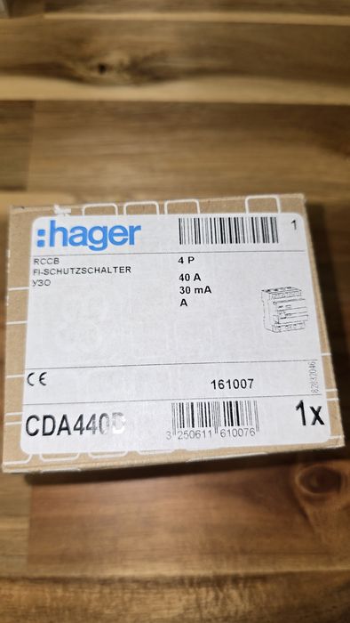 Hager CDA440D Wyłącznik różnicowoprądowy Zestaw 6 sztuk