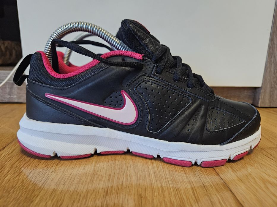 Nike T-lite XI size 37.5437639251996846082
