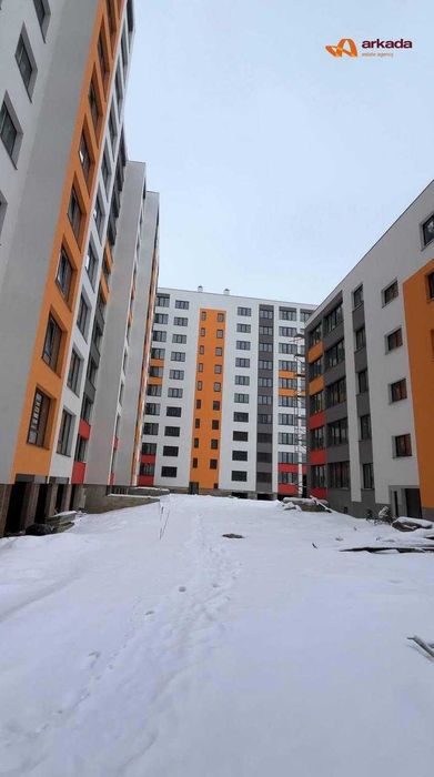 Продаж просторої 2-кімнатної квартири з кухнею-студією