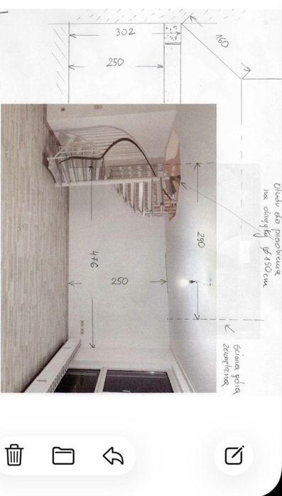 Schody spiralne wewnętrzne z marmurowymi stopniami - okazja!