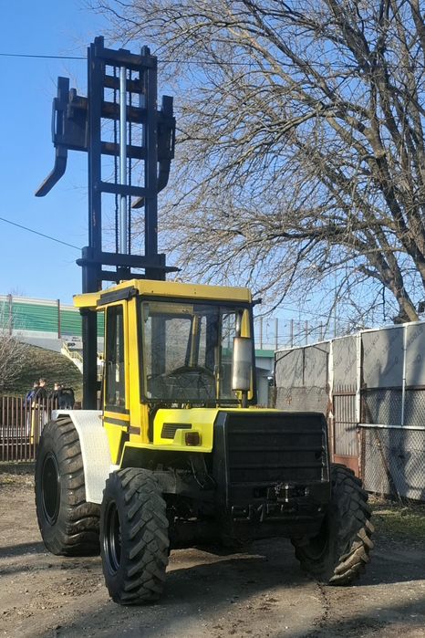 Wozek widłowy terenowy omfort 4x4 super stan