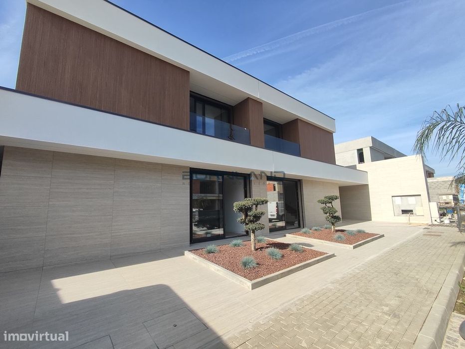 Fantástica Moradia T3+Escritório de  2 Pisos