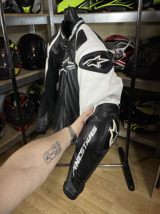 Мотокуртка Alpinestars Italy (Dainese Berik Bmw ProBiker Icon Ixs Fox)