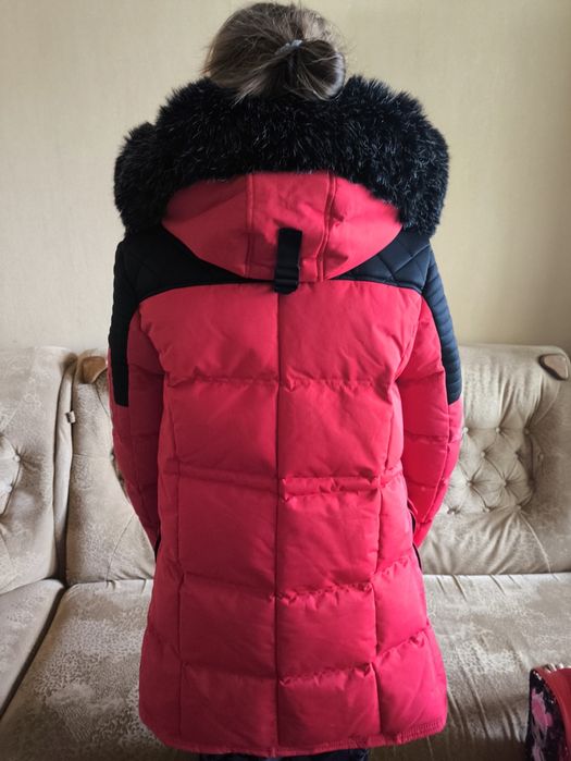 Продам зимову жіночу куртку Canadian peak пуховик брендова