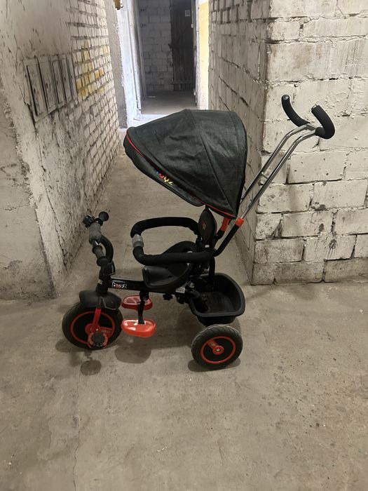 Rowerek trójkołowy dziecięcy z rączką do prowadzenia i daszkiem 3 w 1
