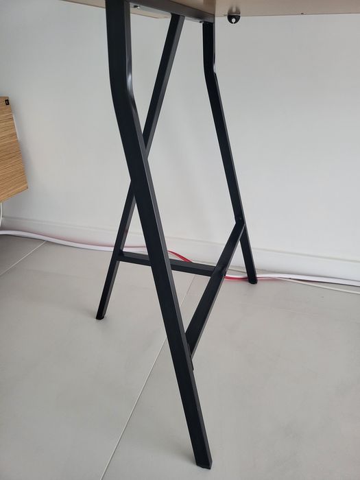 Secretaria com ou sem pés