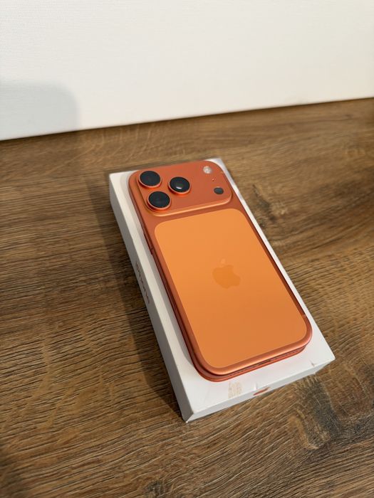 Iphone 17 pro 256gb jak nowy
