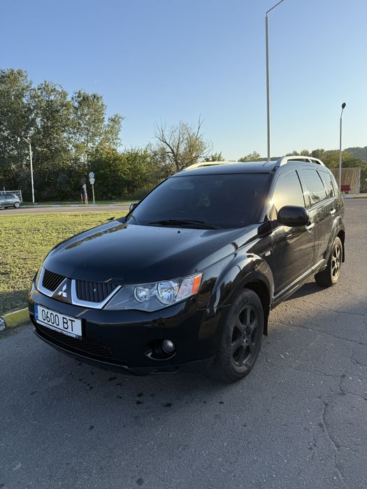 Mitsubishi Outlander 2.0 турбо дизель