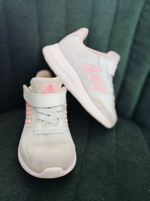 Adidas r. 21 błękitne stan bardzo dobry