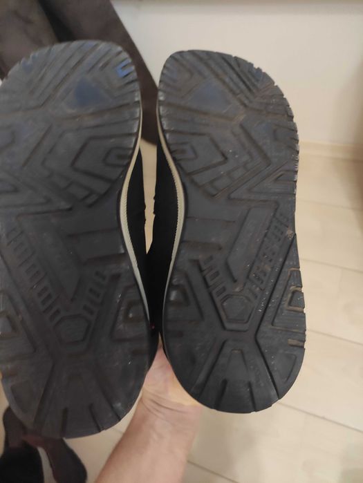 Męskie bezpieczne buty robocze Elten Lakers Black Mid r.43 S1P SRC