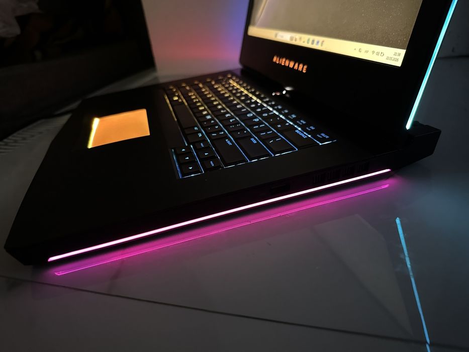 ALIENWARE  / GTX 1070 8gb / Core i7 / 16gb /SSD+1 TB HDD