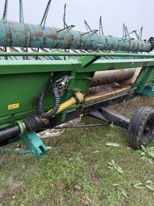 Зерноуборочный комбаин