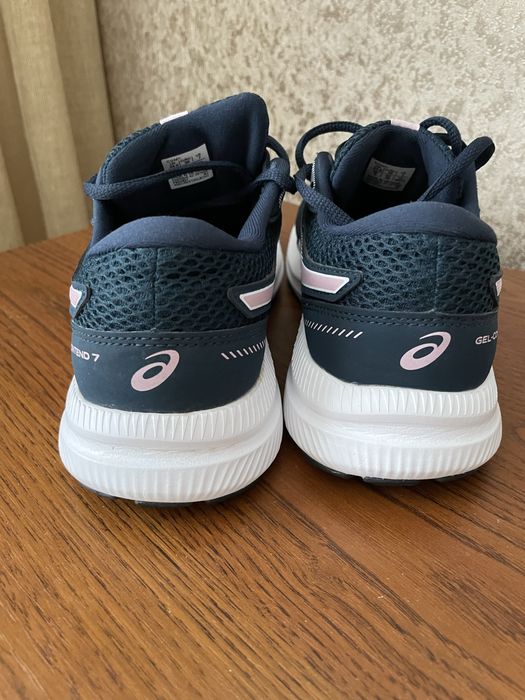 ASICS  Gel Contend жіночі кросівки (38 роз