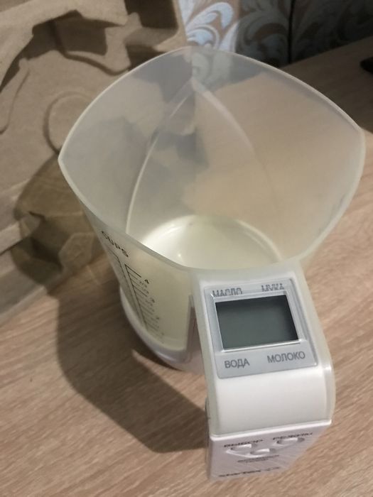 Кухонные весы Startex.