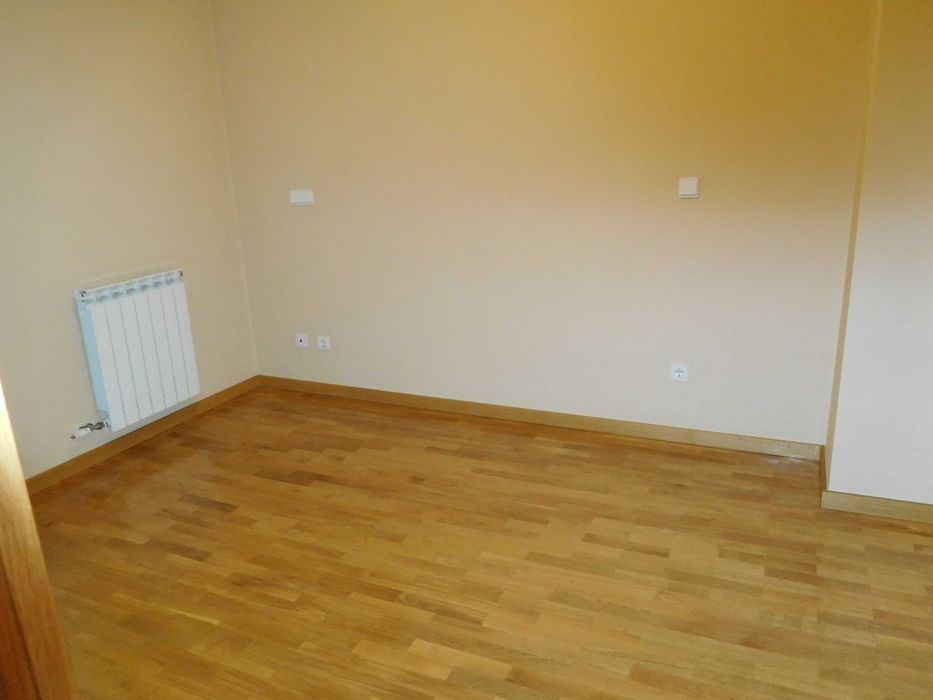 Apartamento T3 centro de Condeixa , excelente local , boa esposição solar, central
