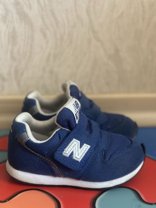 Дитячі кросівки new balance на липучках розмір 23,5