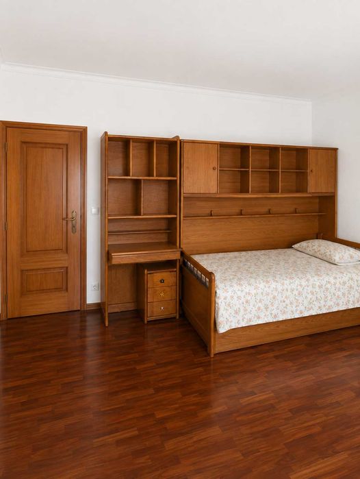 Apartamento T2 R/C com Garagem e Cozinha Totalmente Equipada – Fonte Grada, Torres Vedras