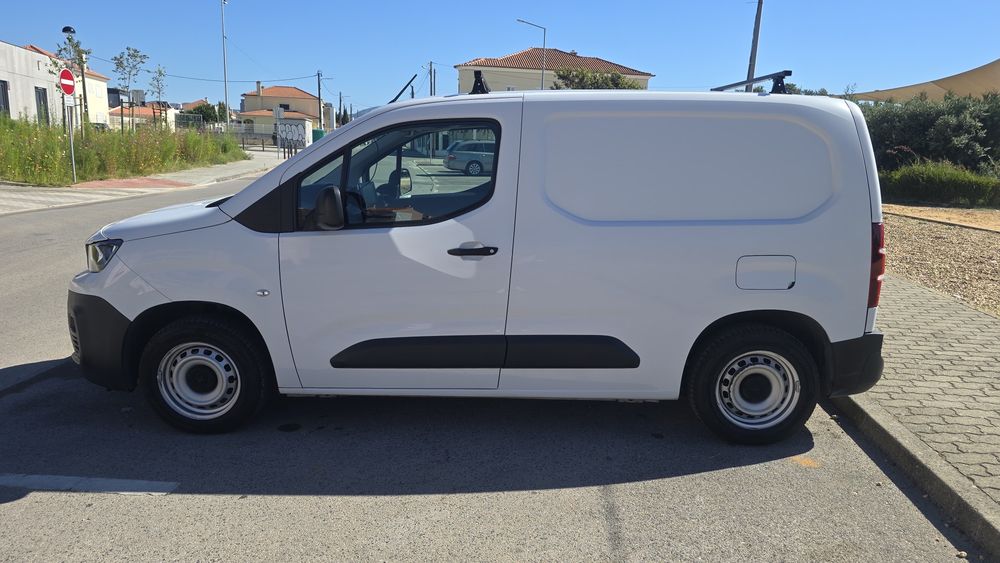 Peugeot Partner 1.5 BlueHDi (3 Lugares) – Janeiro 2023 – Apenas 44.068 km