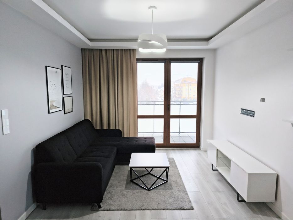 Wynajmę 3 pokojowe mieszkanie z dużym balkonem i komórką lokatorską