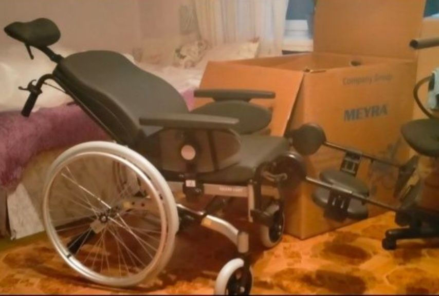 Інвалідний візок .Багатофункціональне, з можливістю зміни кута нахилу