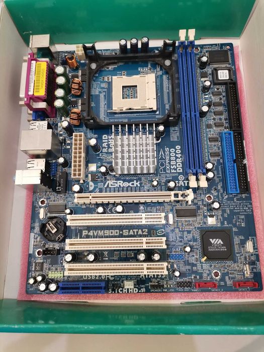 Vendo Motherboard ASRock P4VM900-SATA2