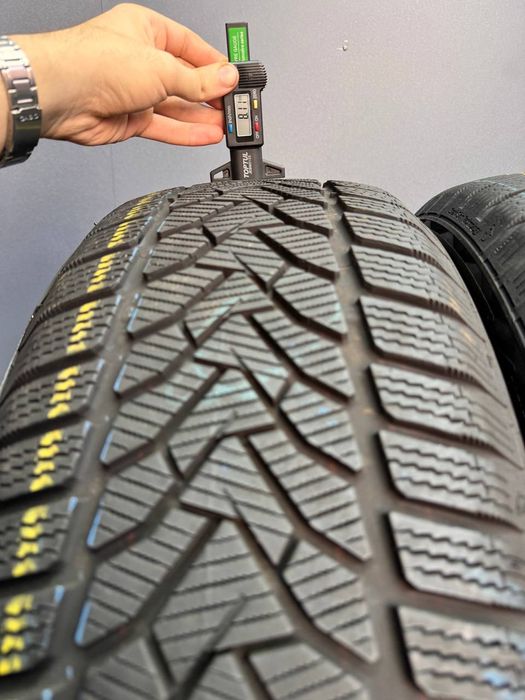 Шины БУ 235 55 R 19 Uniroyal winterexpert Зима Комплект резина