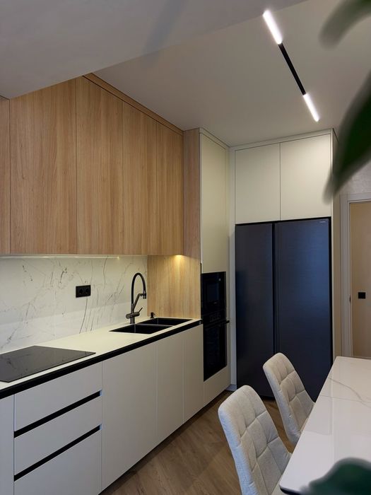 2-новобудова біля ТЦ Майдан з добротним ремонтом!