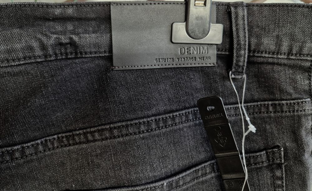 Calcas de ganga Denim novas n 50 n 52
n 50 n 52
Xxl 3xl 
Apenas