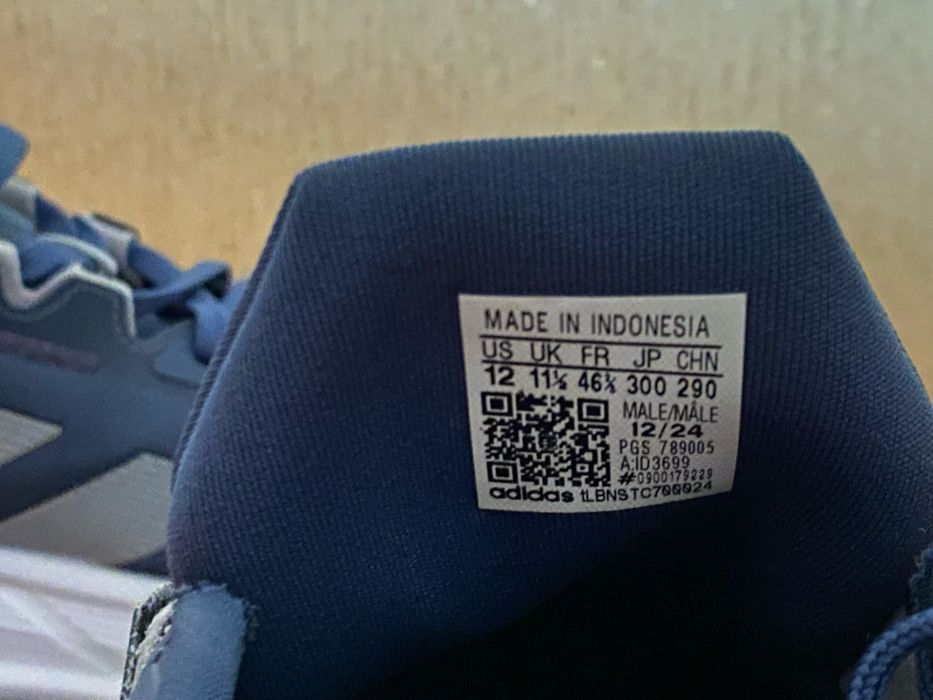 Кросівки ADIDAS   Oригінал 46розмір стєлька 29.5