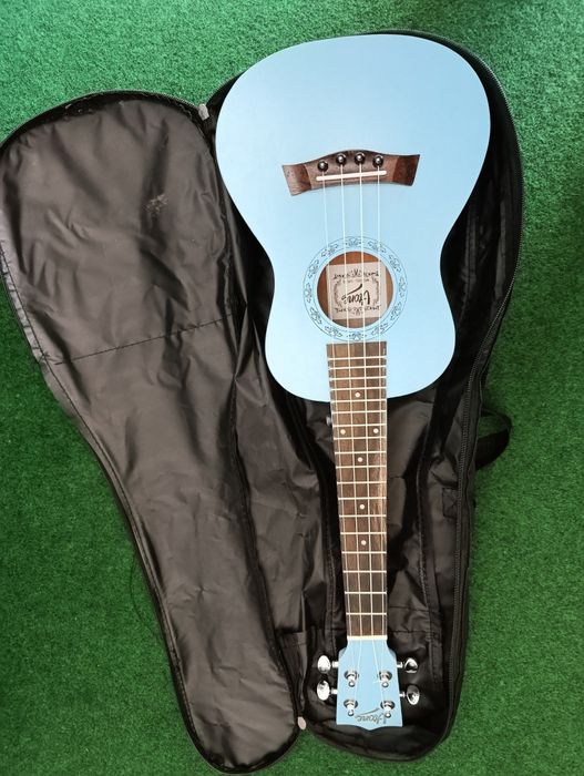 Ukulele jak nowe