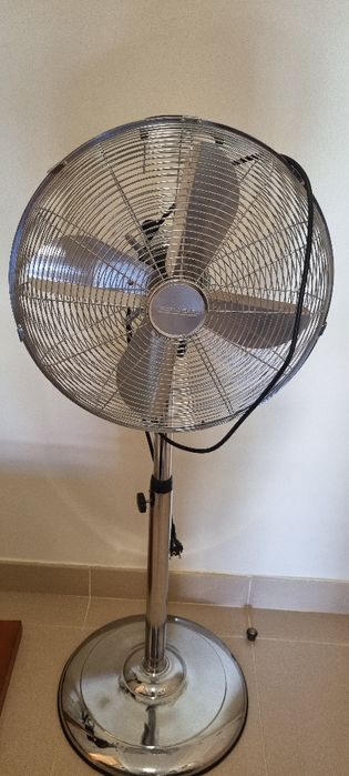 Ventilador de pé