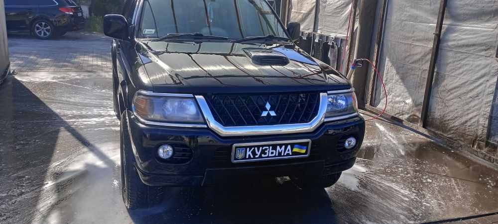 Митсубісі паджеро спорт