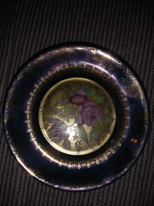 Small decorative plates64584342829315127